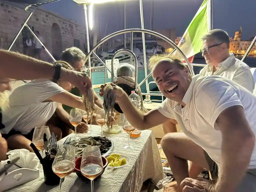 Ospiti durante un'esperienza in Puglia con AZ Experience
